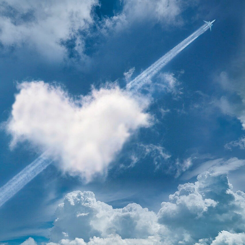 Nuage en forme de cœur, illustration de la météo voyage